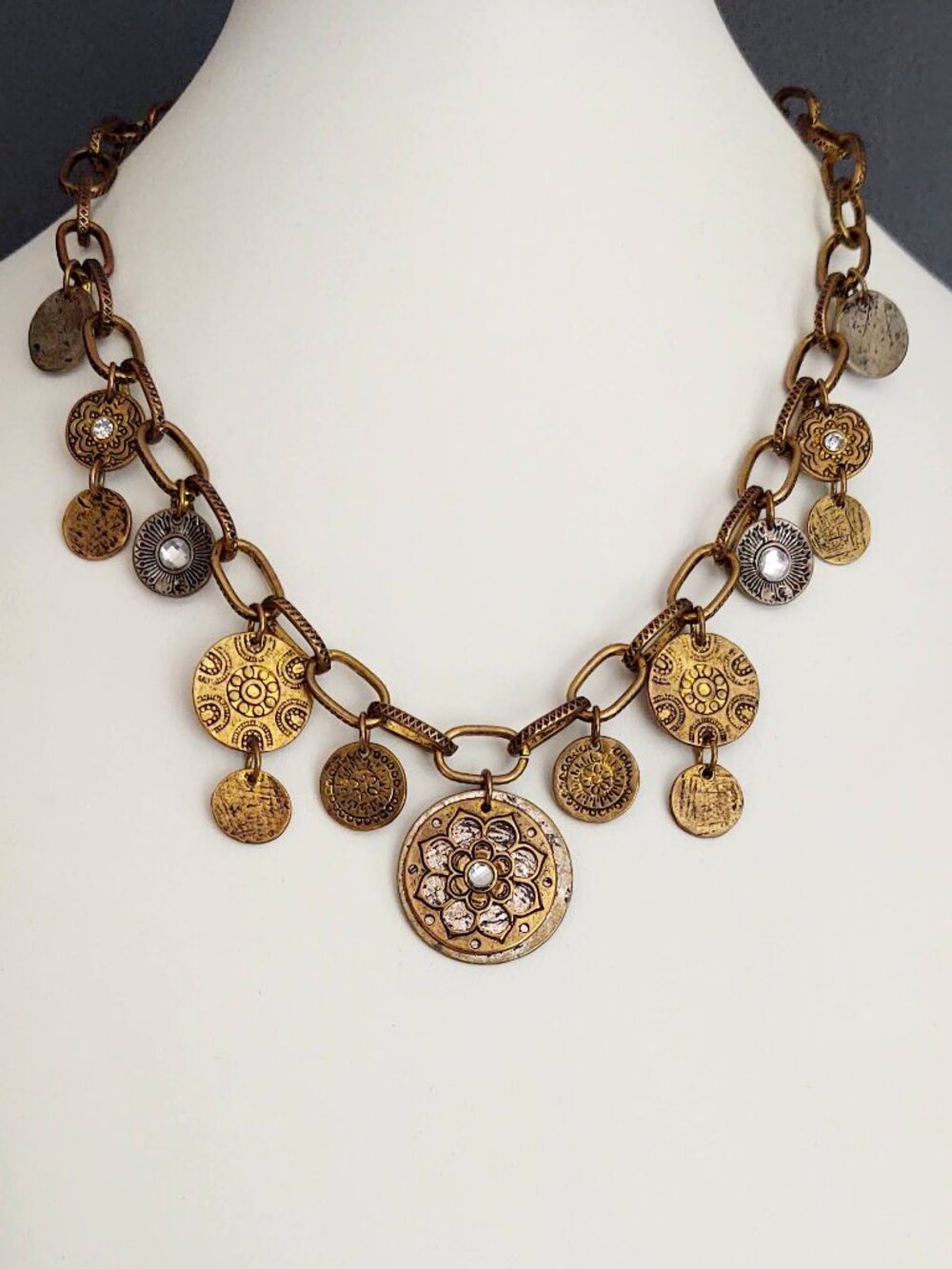 Charming Charlie hanging disk necklace